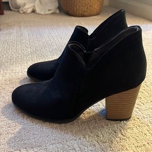 Dr. Scholl’s black suede boots sz 8